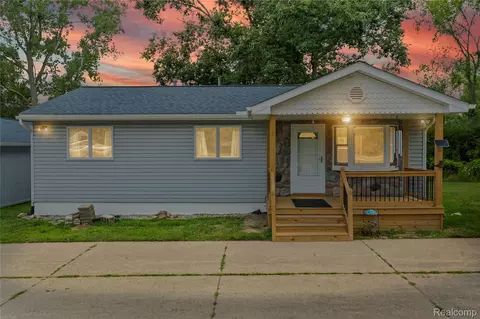 9769 Andersonville Rd, Springfield, MI 48346