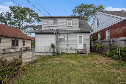 Exterior - 1054 E Troy St, Ferndale, MI 48220 photo 4 of 4