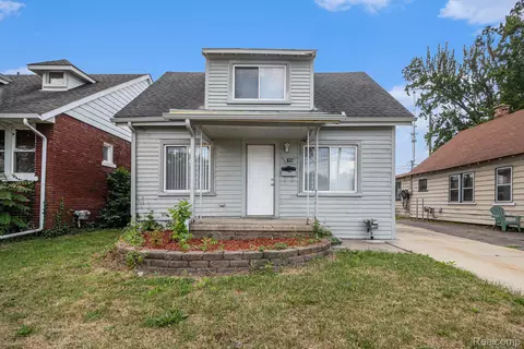 1054 E Troy St, Ferndale, MI 48220