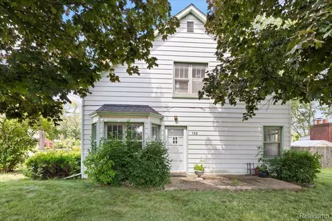 198 W Auburn Rd, Rochester Hills, MI 48307