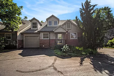3040 Helen Ct, Royal Oak, MI 48073