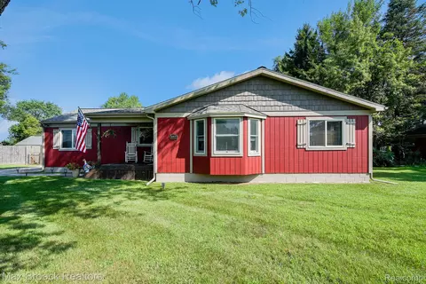 46870 Bemis Rd, Van Buren, MI 48111