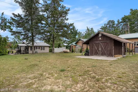 429 Smith Lake Dr, Mio, MI 48647