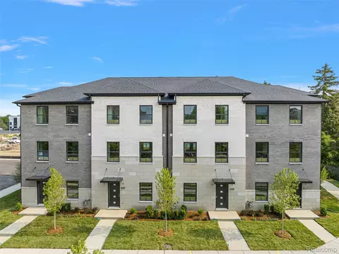 2845 Summers, Troy, MI 48084