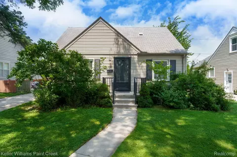 1745 Webster St, Birmingham, MI 48009