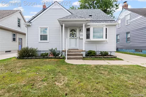 923 Leblanc St, Lincoln Park, MI 48146