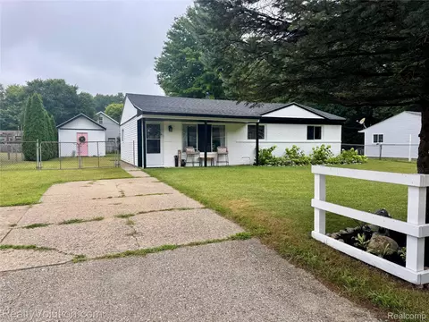 1530 Michael St, Ortonville, MI 48462