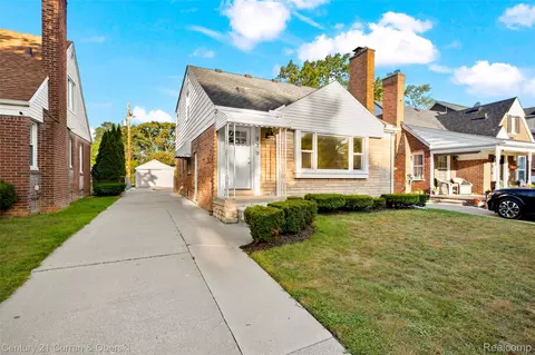 139 Kingsbury Ave, Dearborn, MI 48128
