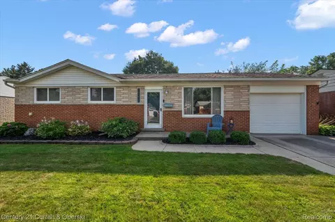 14314 Park St, Livonia, MI 48154