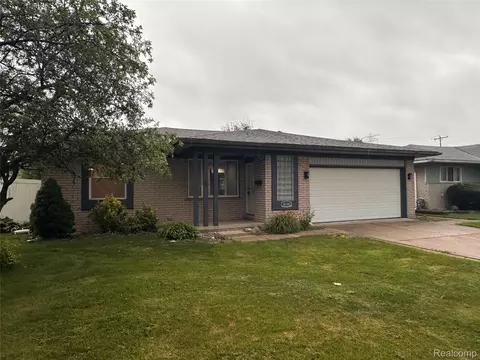 38382 Beecher Dr, Sterling Heights, MI 48312