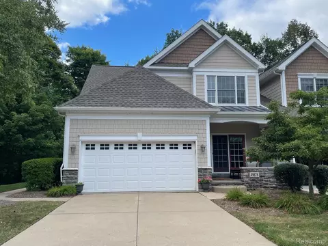 49676 Timber Trl, Novi, MI 48374