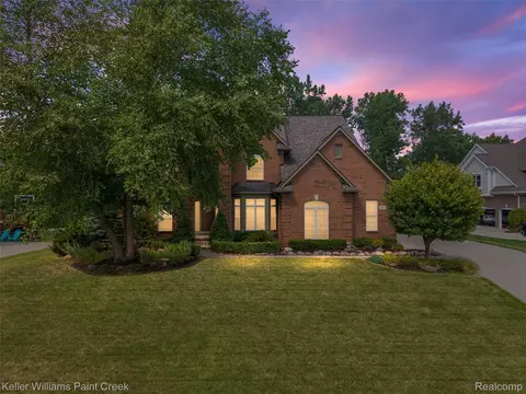 3692 High Grove Way, Lake Orion, MI 48360