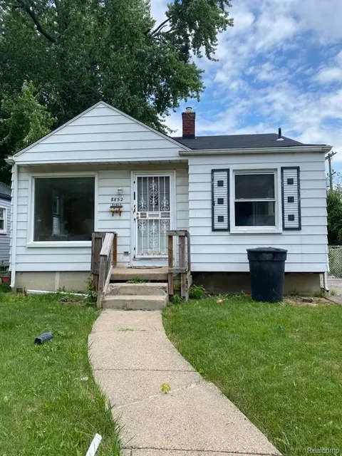 8852 Mettetal St, Detroit, MI 48228