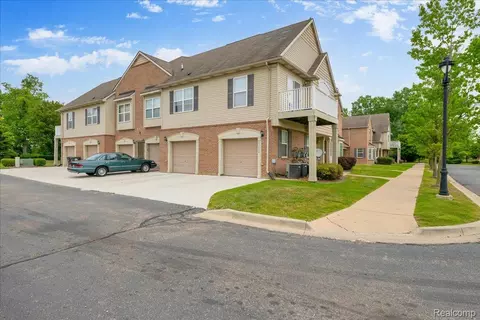 23450 Ridgeview St, Taylor, MI 48180