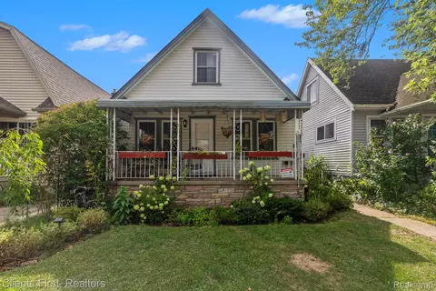 2721 Pardee Ave, Dearborn, MI 48124