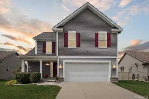 9363 Olde Hickory Ln, Newport, MI 48166
