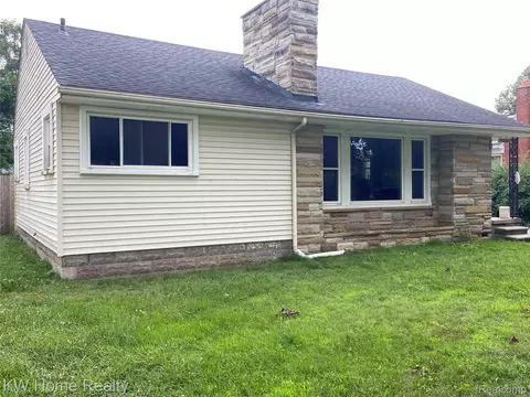 9636 Centralia, Redford, MI 48239