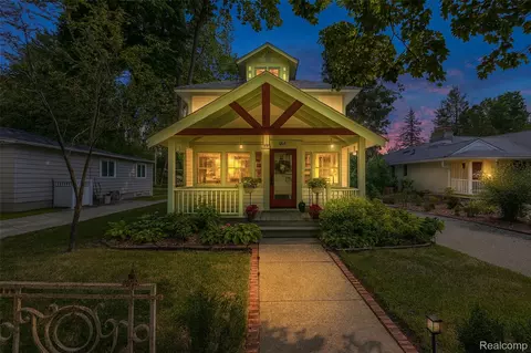 126 N Holcomb Rd, Village Of Clarkston, MI 48346