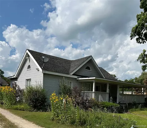 1429 E Caro Rd, Almer, MI 48723