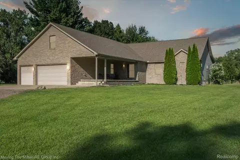 21855 Huron River Dr, Huron, MI 48164