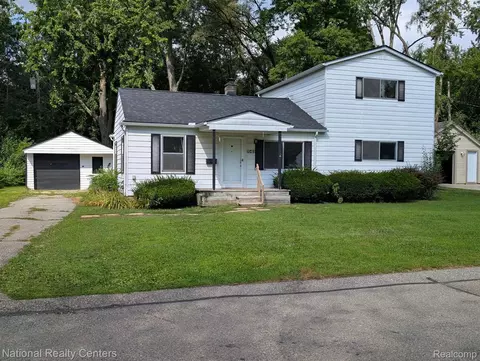 30465 Everett St, Southfield, MI 48076