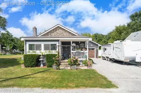 121 Ball St, Ortonville, MI 48462