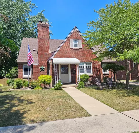 1730 Ash St, Wyandotte, MI 48192