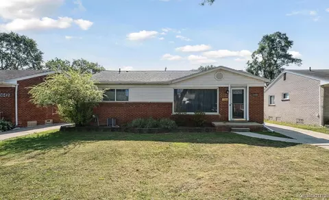 31655 Mackenzie Dr, Westland, MI 48185