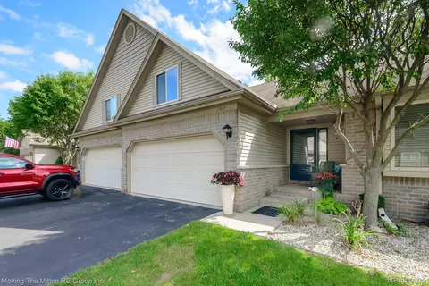17449 Ava Ct, Huron, MI 48164
