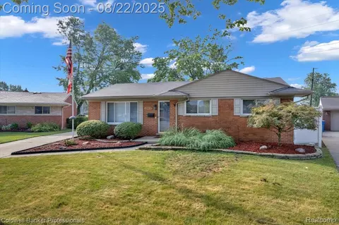 12432 Canterbury Dr, Warren, MI 48093