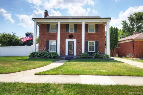 12745 Phelps St, Southgate, MI 48195