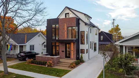 1135 Chapin Ave, Birmingham, MI 48009