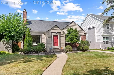 1652 Taunton Rd, Birmingham, MI 48009
