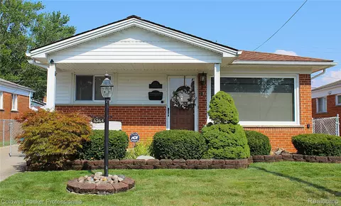 6564 Colonial St, Dearborn Heights, MI 48127