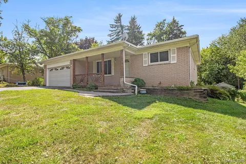 4910 Clarkston Rd, Independence, MI 48348