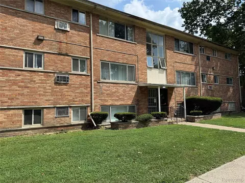 17272 Bentler St, Detroit, MI 48219