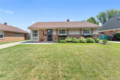 18721 Koester St, Riverview, MI 48193