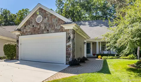 6580 Summit Rdg, Independence, MI 48346