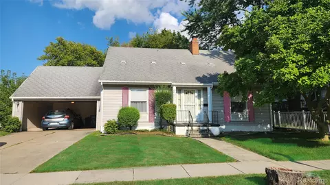 4107 Park Forest Dr, Flint, MI 48507