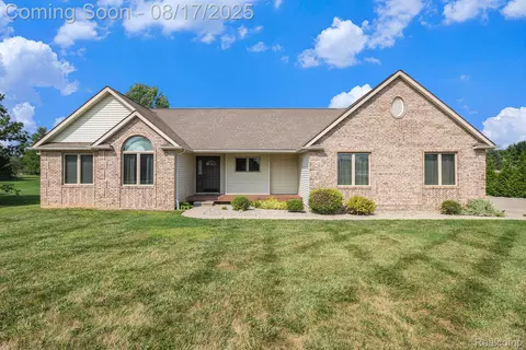 10480 Seymour Rd, Gaines, MI 48436