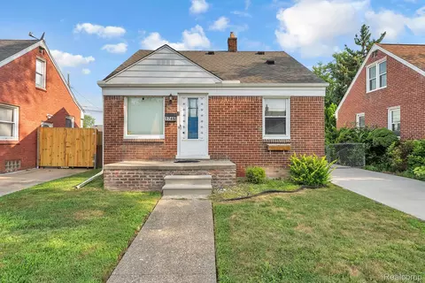 1746 Riverbank St, Lincoln Park, MI 48146