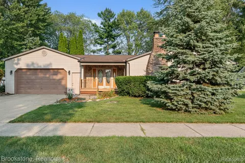 5315 Plymouth St, Sterling Heights, MI 48310