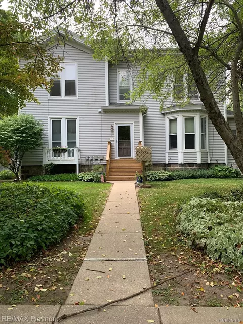 419 N State St, Howell, MI 48843