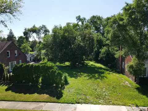 18919 Barlow St, Detroit, MI 48205