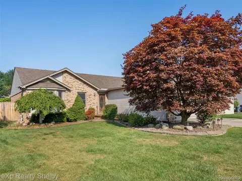 52873 D W Seaton Dr, New Baltimore, MI 48047