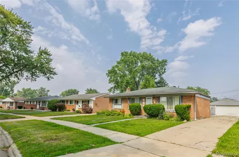 26304 Patricia Ave, Warren, MI 48091