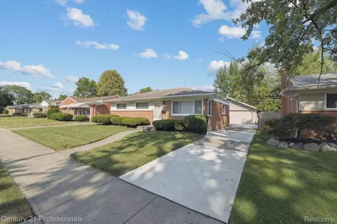 9022 Winston, Redford, MI 48239