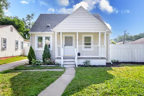 5961 Mcguire St, Taylor, MI 48180