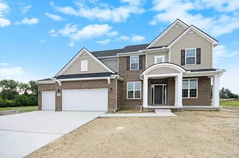 71716 Hidden River Dr, Armada, MI 48005