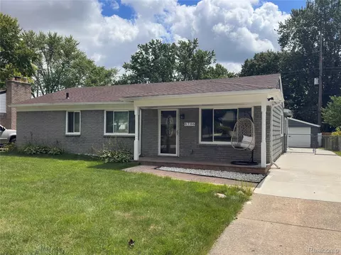 8706 Cologne Dr, Sterling Heights, MI 48314
